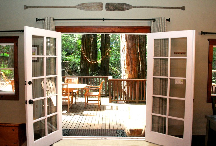 Cabins (United States of America, Guerneville, California)