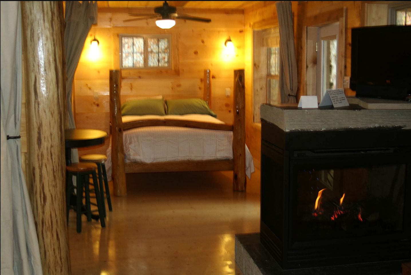 Little River Harmony, Cabins, Mentone, United States of America