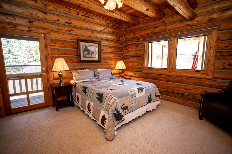 Log Cabins (United States of America, --, Colorado)