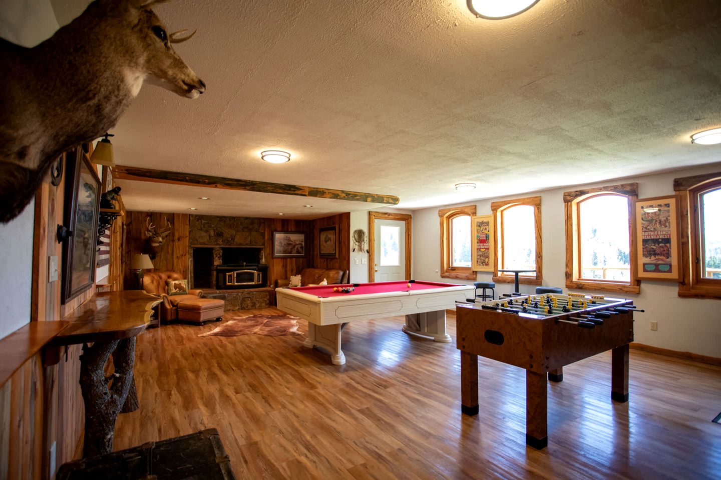 Rustic, Private Log Cabin Lodge in the Wilderness of Colorado, Perfect for a Family Getaway