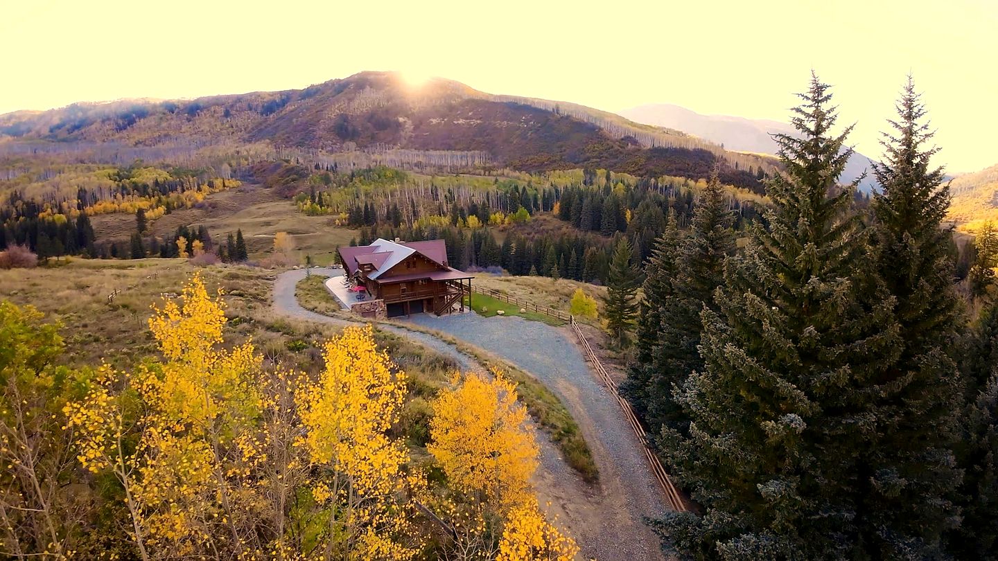 Rustic, Private Log Cabin Lodge in the Wilderness of Colorado, Perfect for a Family Getaway