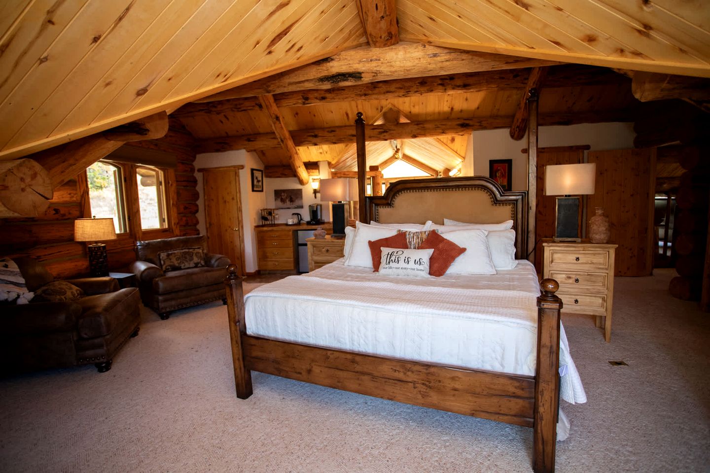Rustic, Private Log Cabin Lodge in the Wilderness of Colorado, Perfect for a Family Getaway