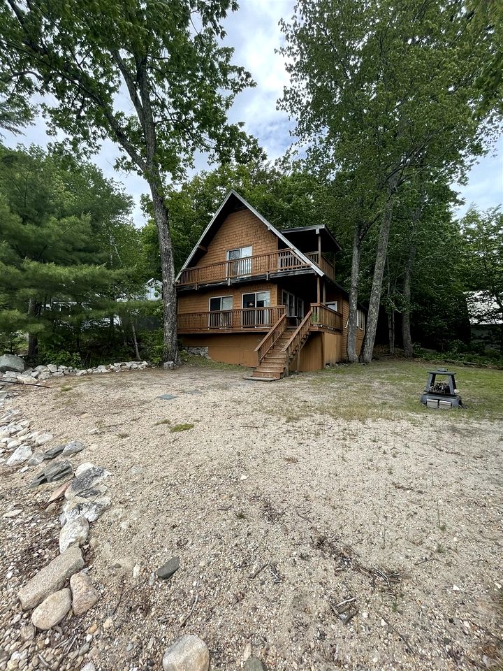 Rustic Pet-Friendly Cabin with Fire Pit on the Beach of Sebago Lake, Maine