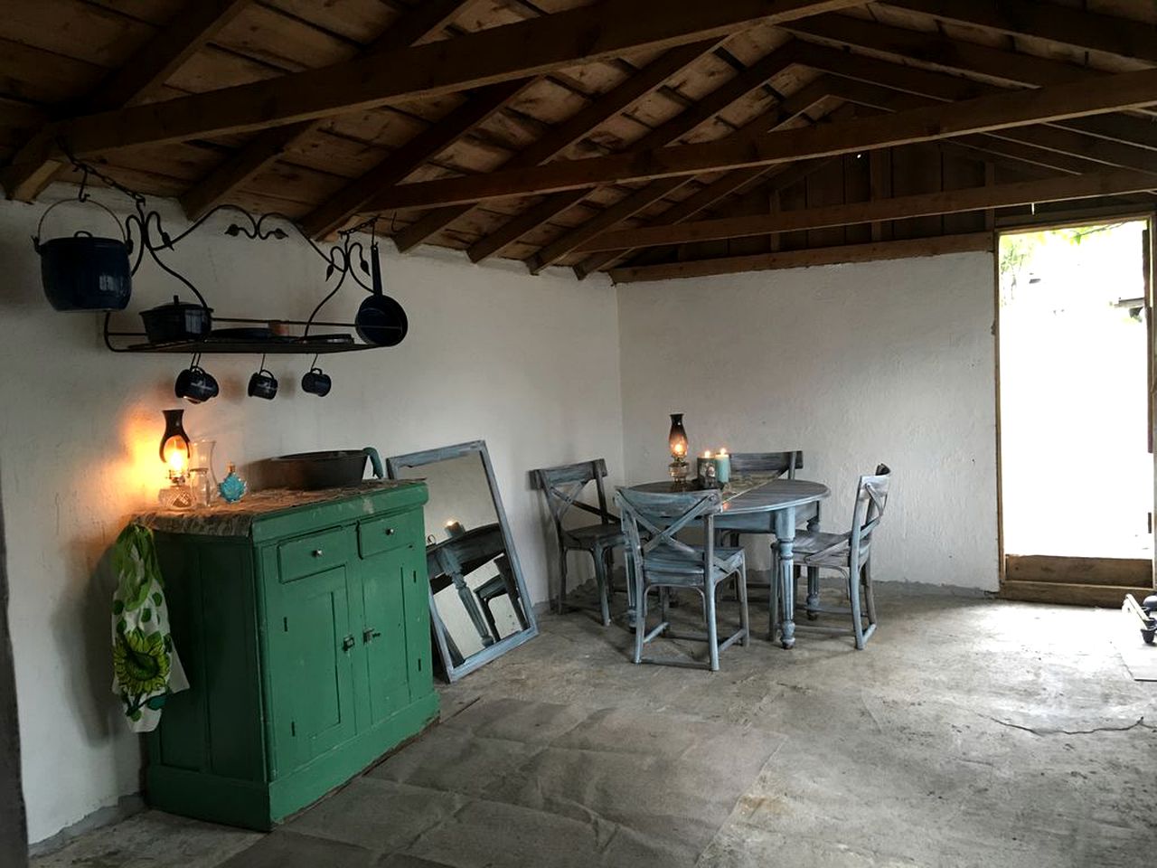 Creekside Cabin Rental Minutes from Yellowstone National Park in Gardiner, Montana