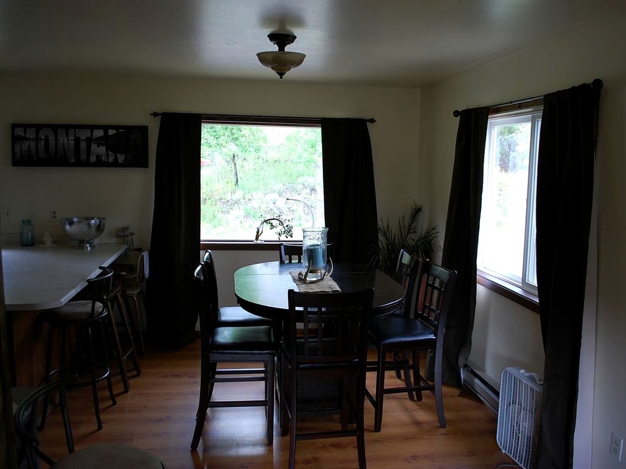 Spacious Family Cabin Rental near Yellowstone National Park in Montana