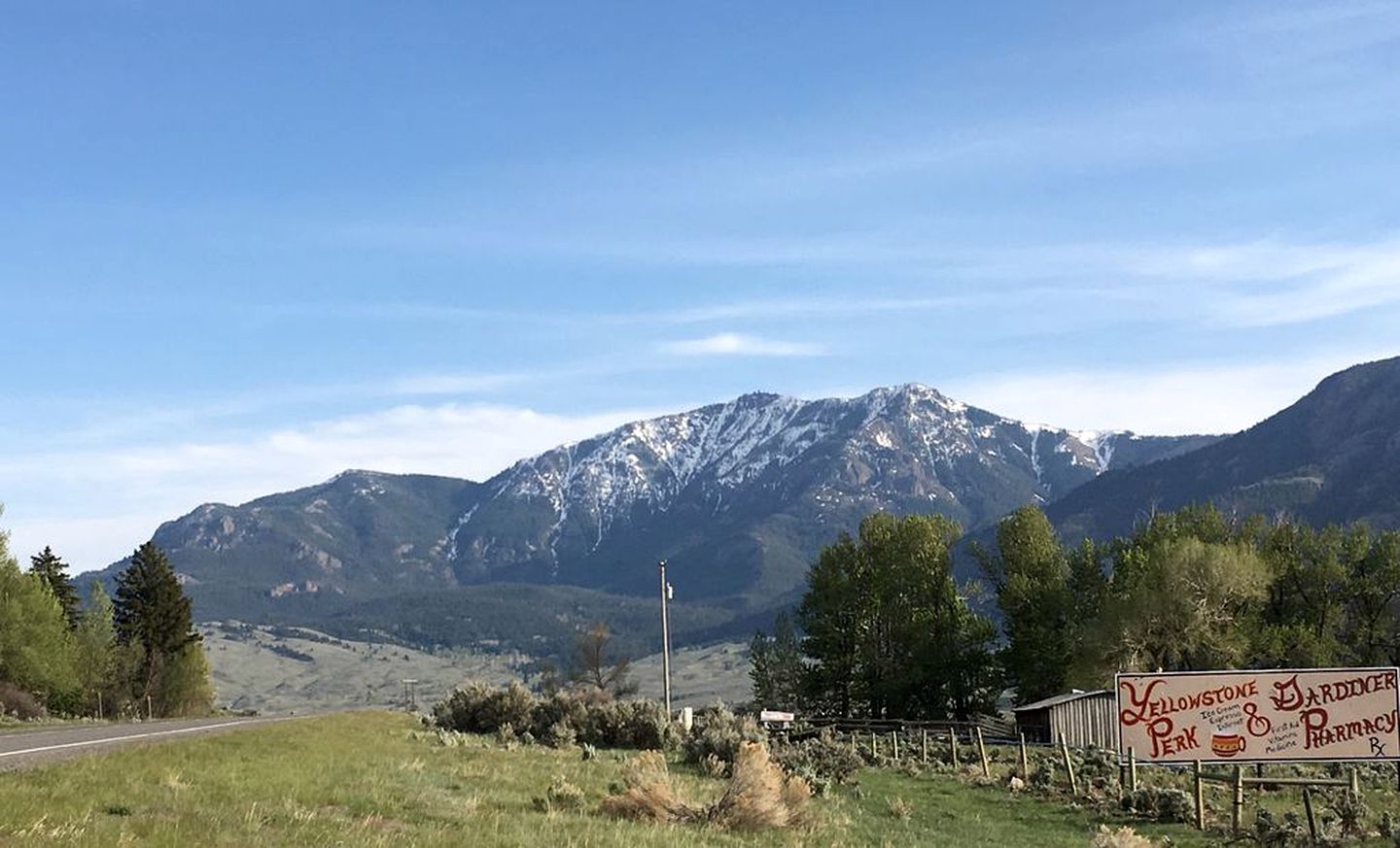 Spacious Family Cabin Rental near Yellowstone National Park in Montana