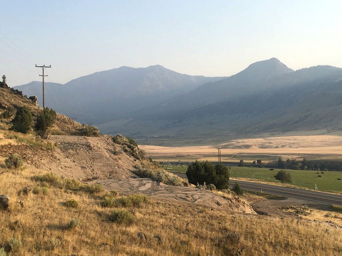 Cabins (Gardiner, Montana, United States)