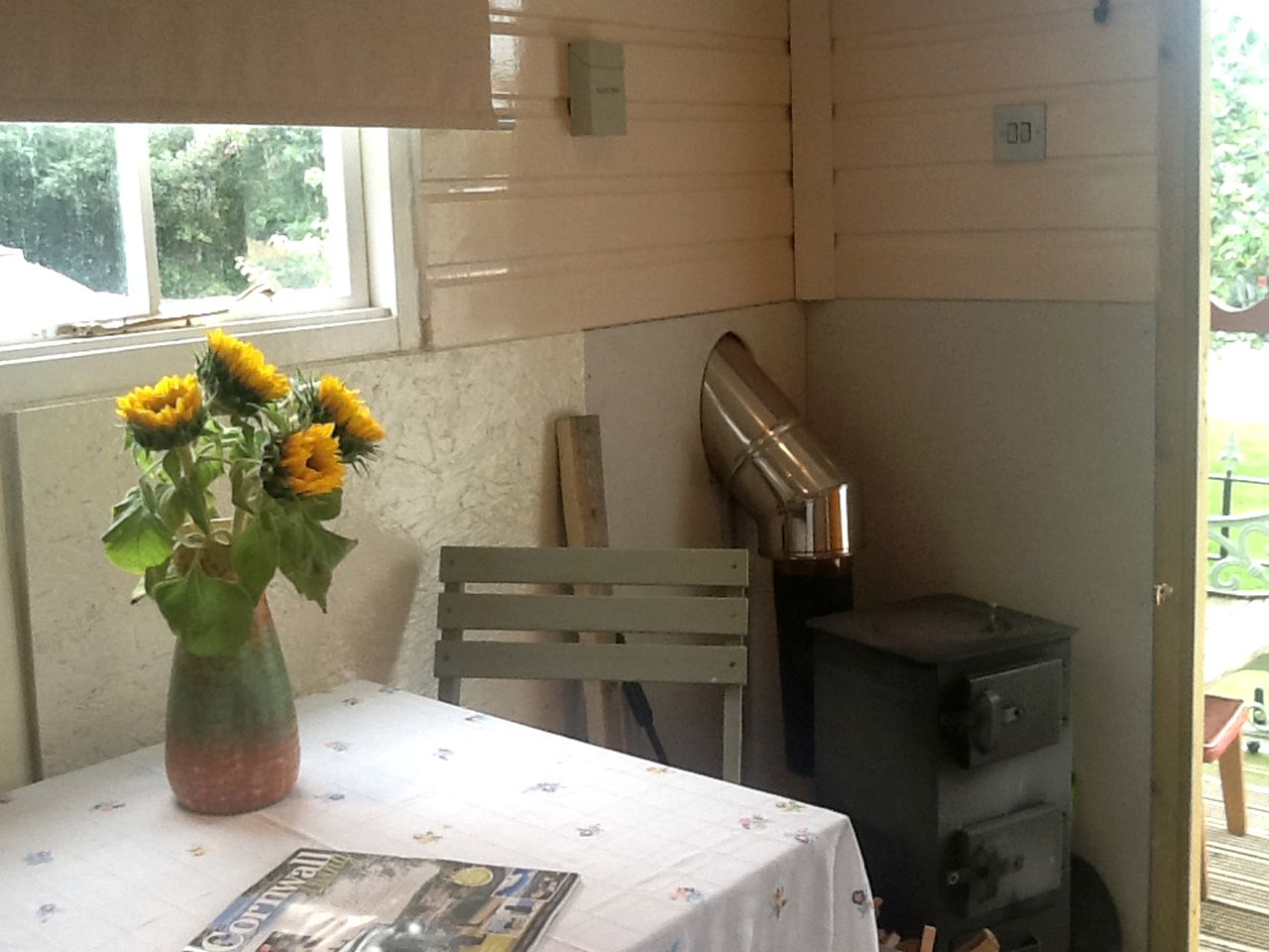 Romantic Hut Rental for Two on an Orchard on the Coast of Cornwall, England