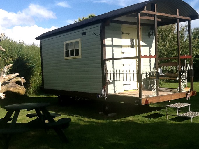 Huts (Helston, England, United Kingdom)