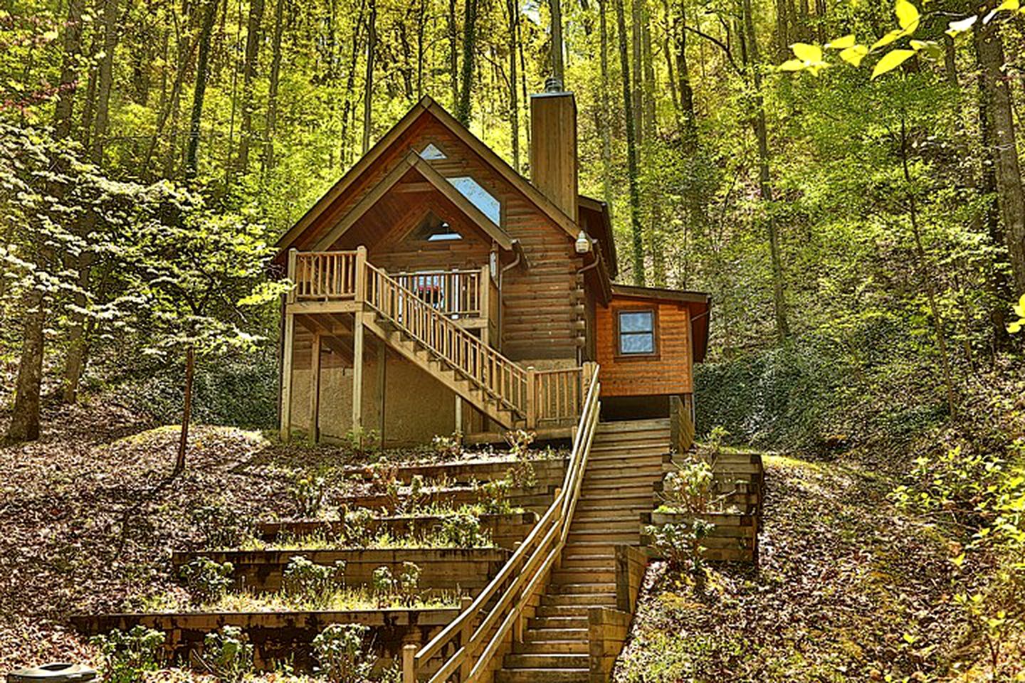 Little Valley Mountain Resort 143 Lily’s Loft, Log Cabins