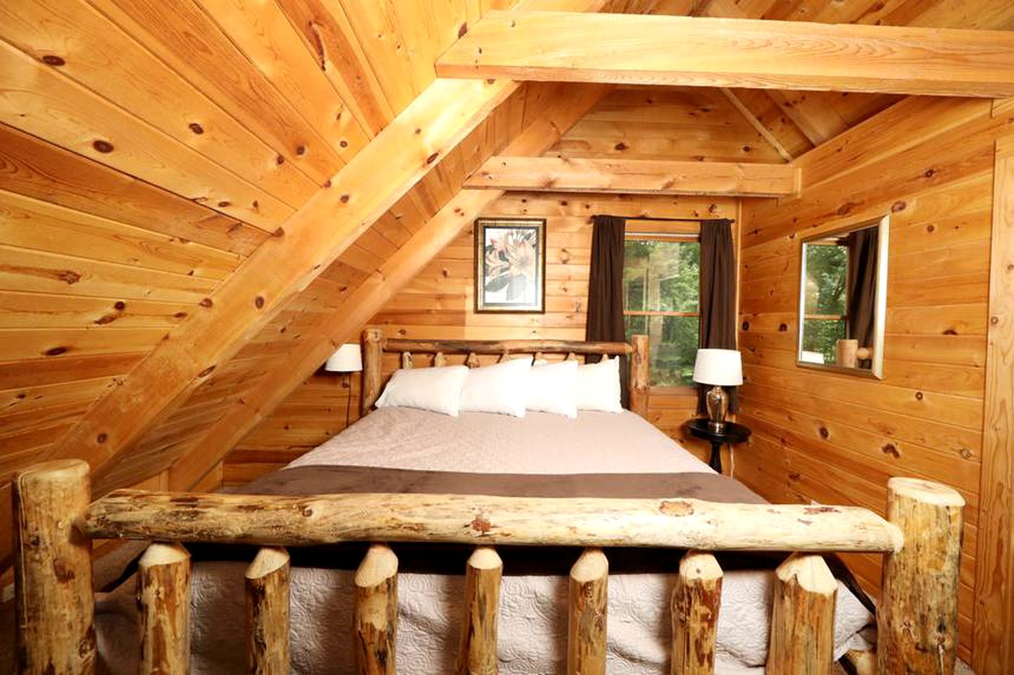Pet-Friendly Log Cabin Rental with Wi-Fi and Netflix in Sevierville, Tennessee