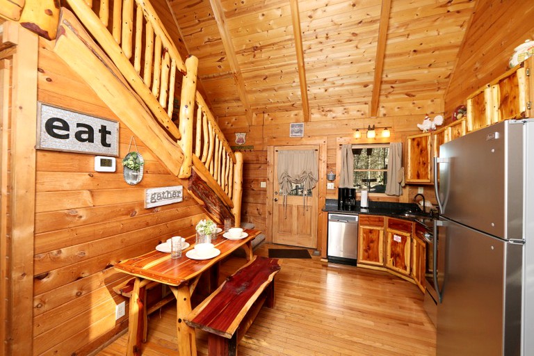 Cabins (Sevierville, Tennessee, United States)