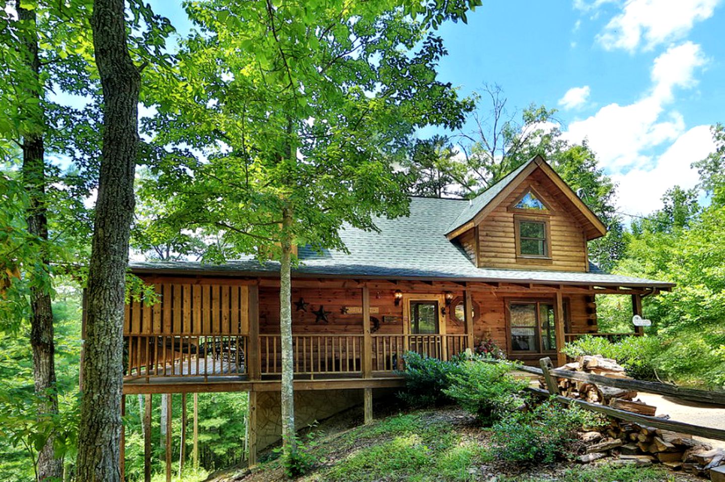 Little Valley Mountain Resort 168 Starry Nights, Log Cabins