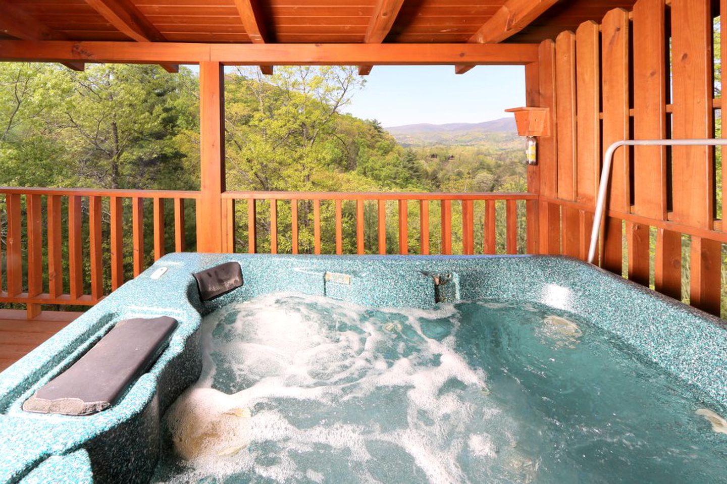 Little Valley Mountain Resort 161 Stars Over the Smokies, Log