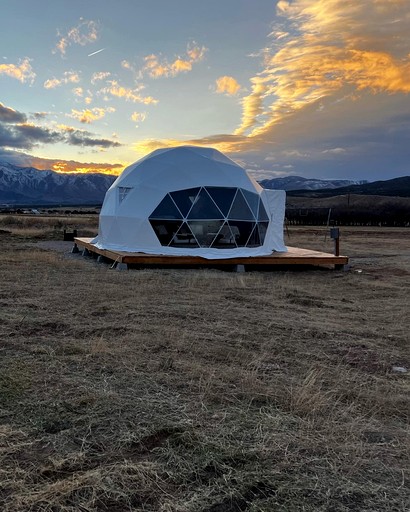 Beautifully Design Dome with Peaceful Views in Utah