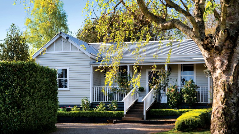 Amazing Cabin with Fireplace and Hot-tub in Daylesford, Victoria