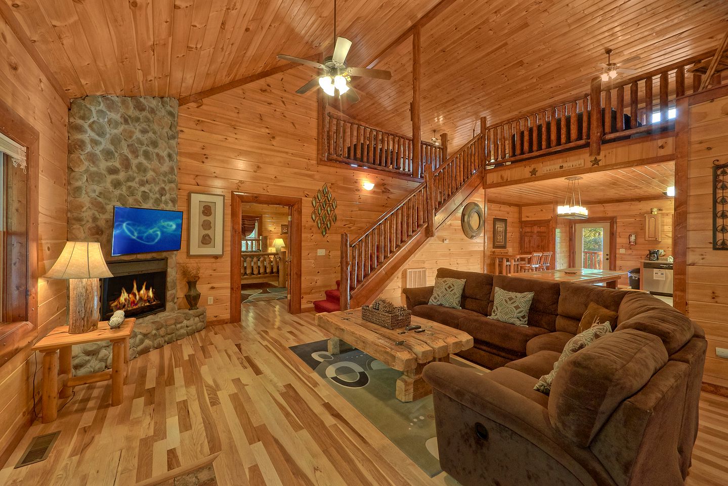 Stunning Cosby Cabin with a Pool and Hot Tub