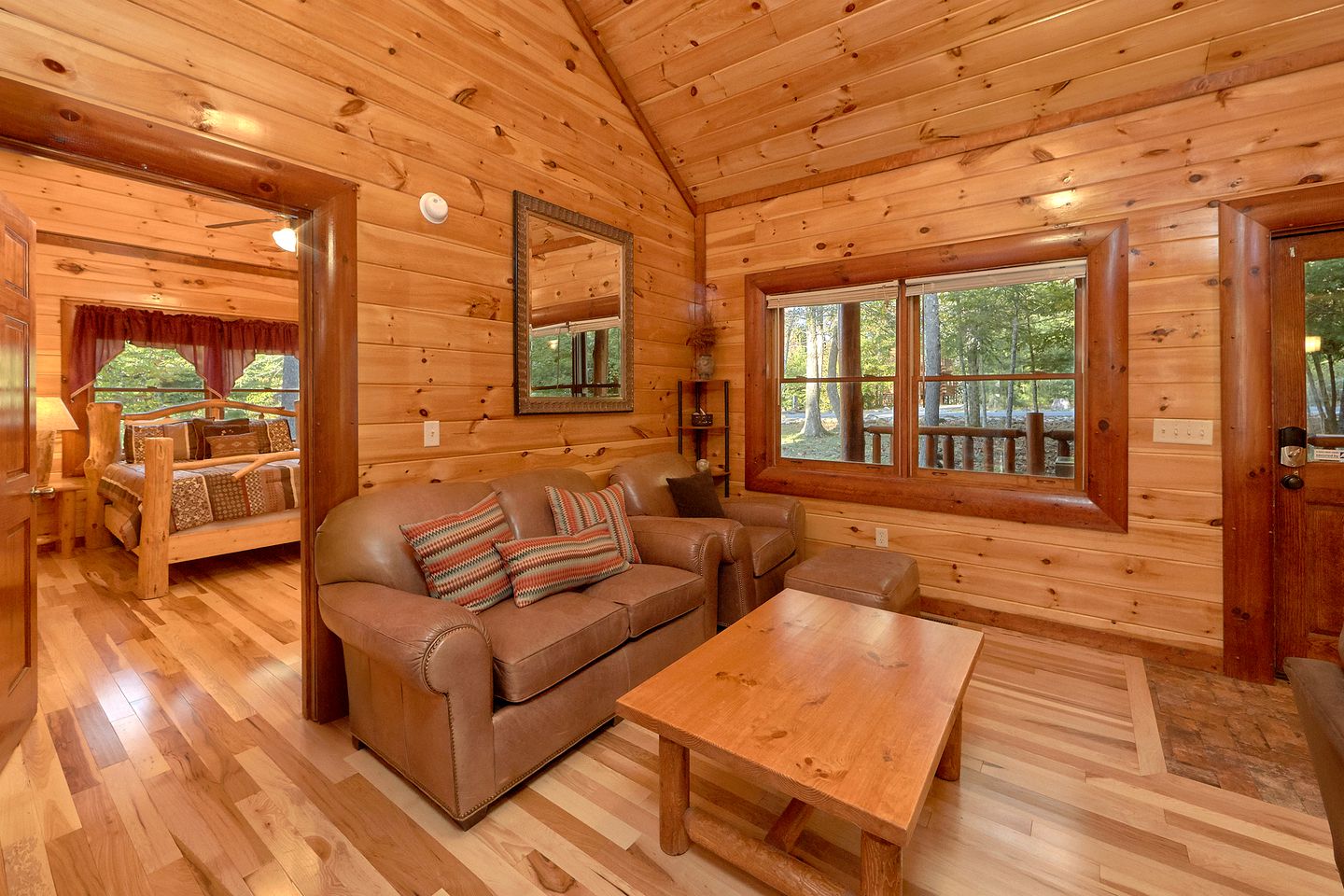 Stunning Cosby Cabin with a Pool and Hot Tub