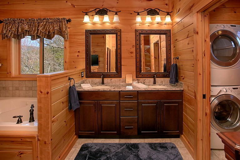 Cabin (Gatlinburg, Tennessee, United States)