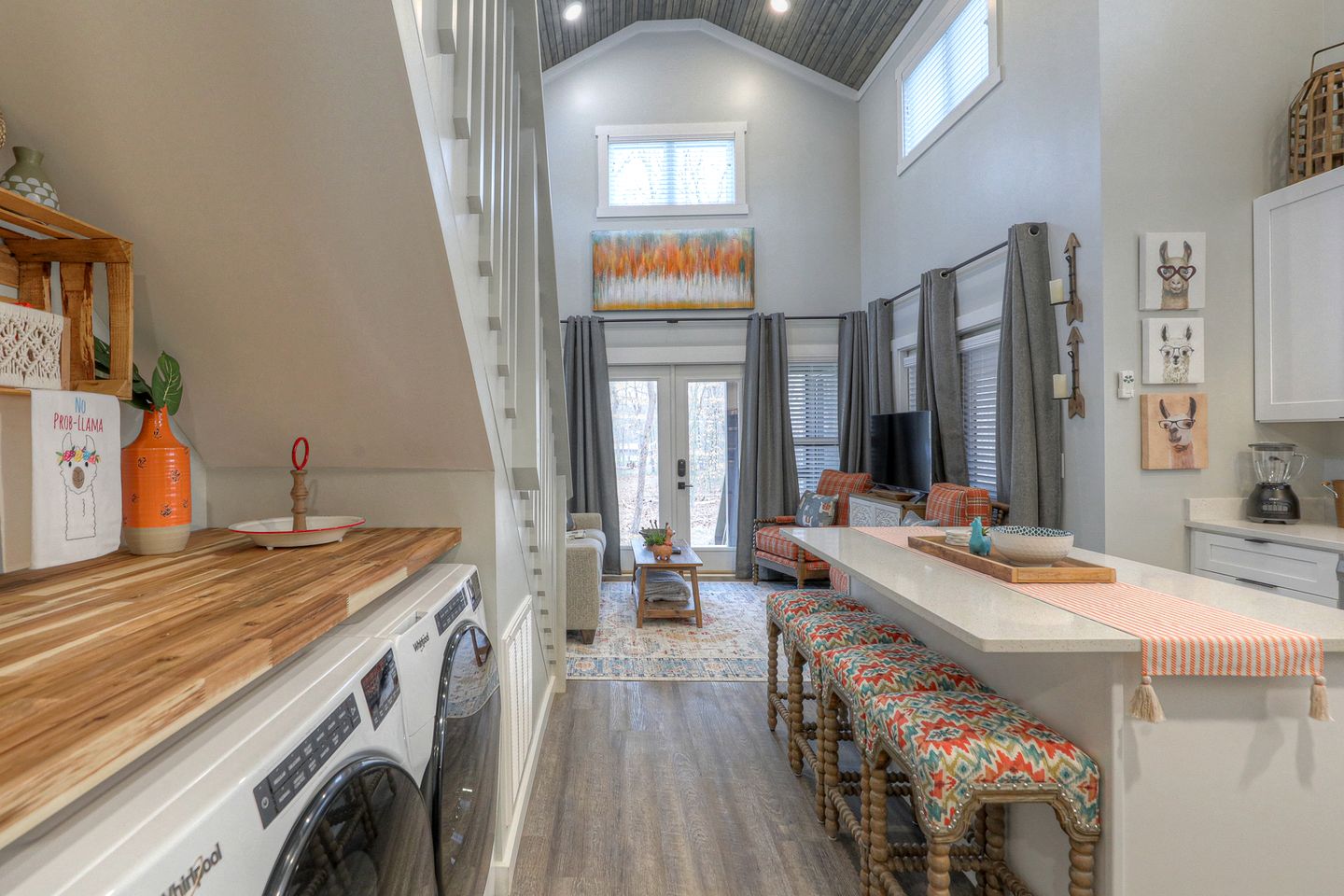 Incredible Cabin with Fire Pit and Great Vistas in Monteagle, Tennessee