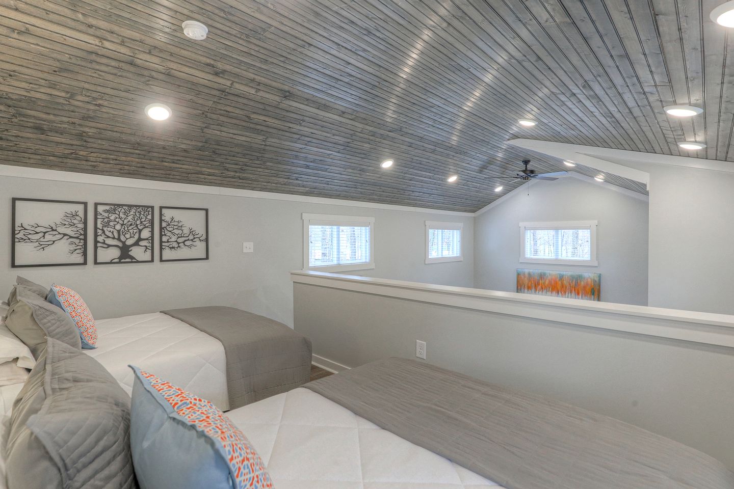 Incredible Cabin with Fire Pit and Great Vistas in Monteagle, Tennessee