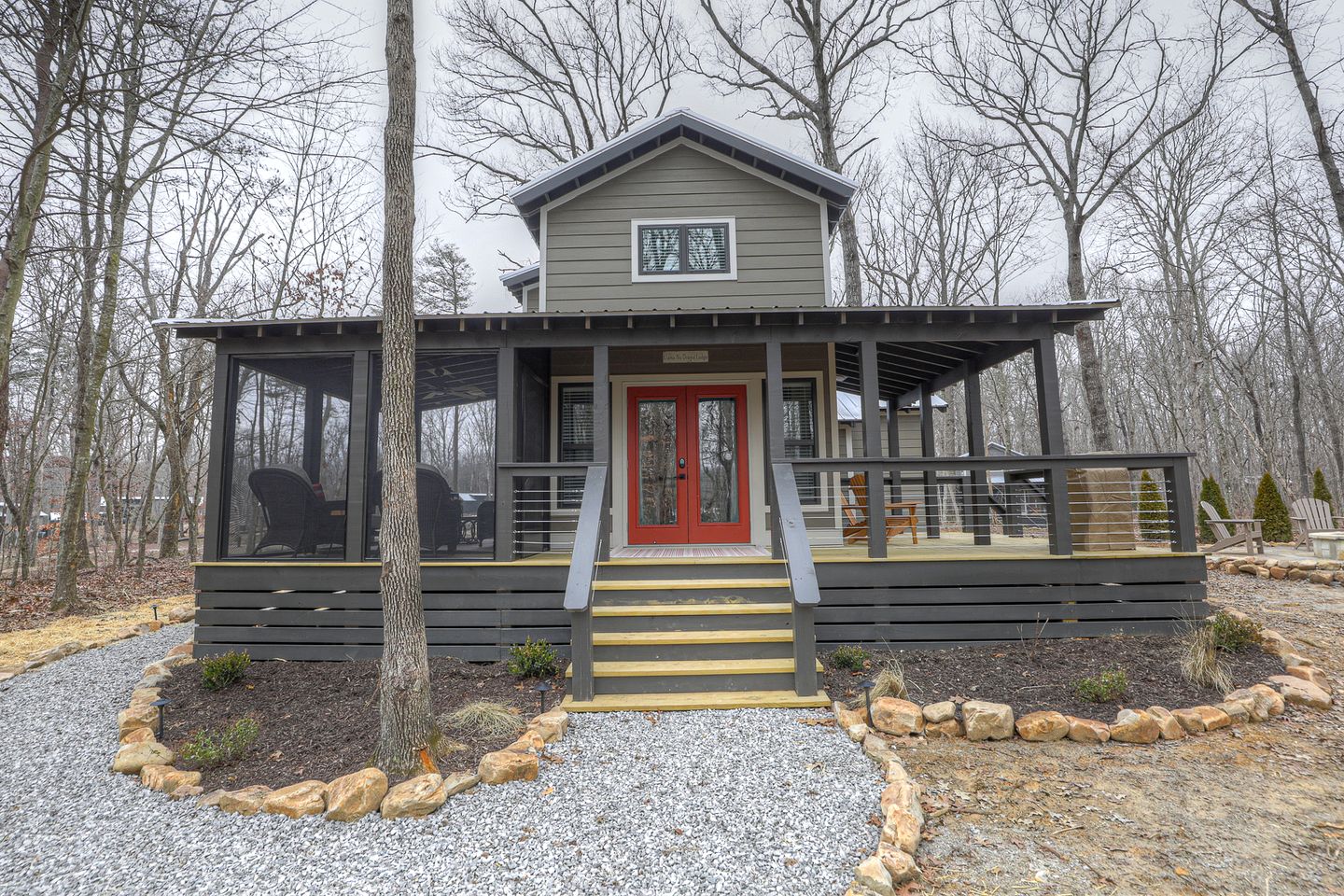 Incredible Cabin with Fire Pit and Great Vistas in Monteagle, Tennessee
