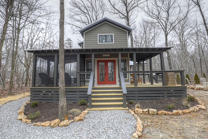 Incredible Cabin with Fire Pit and Great Vistas in Monteagle, Tennessee