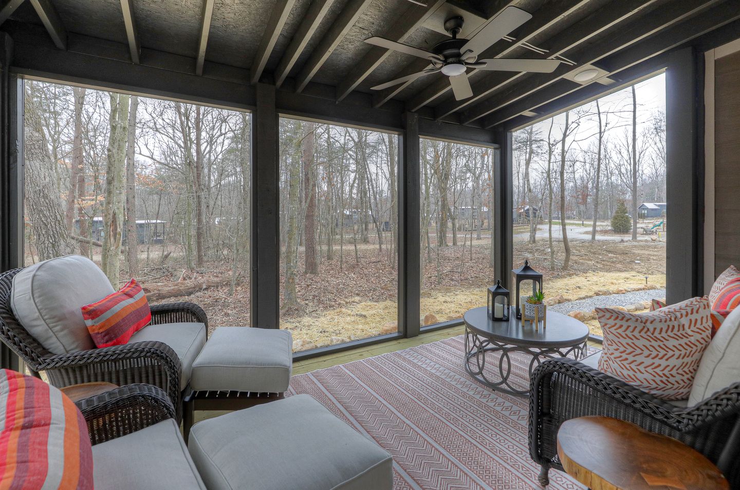 Incredible Cabin with Fire Pit and Great Vistas in Monteagle, Tennessee