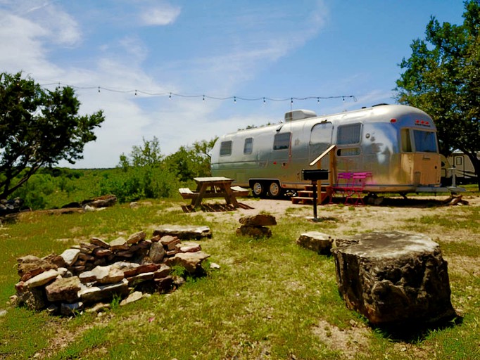 Airstreams (Mason, Texas, United States)