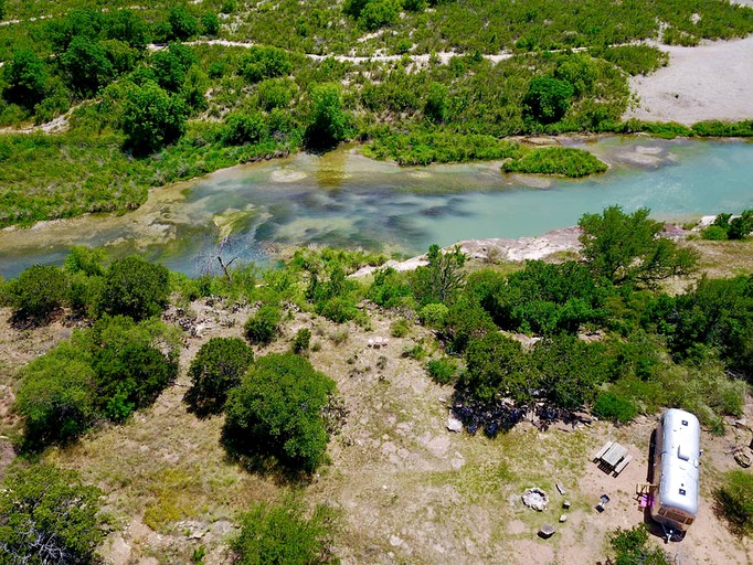 Airstreams (Mason, Texas, United States)