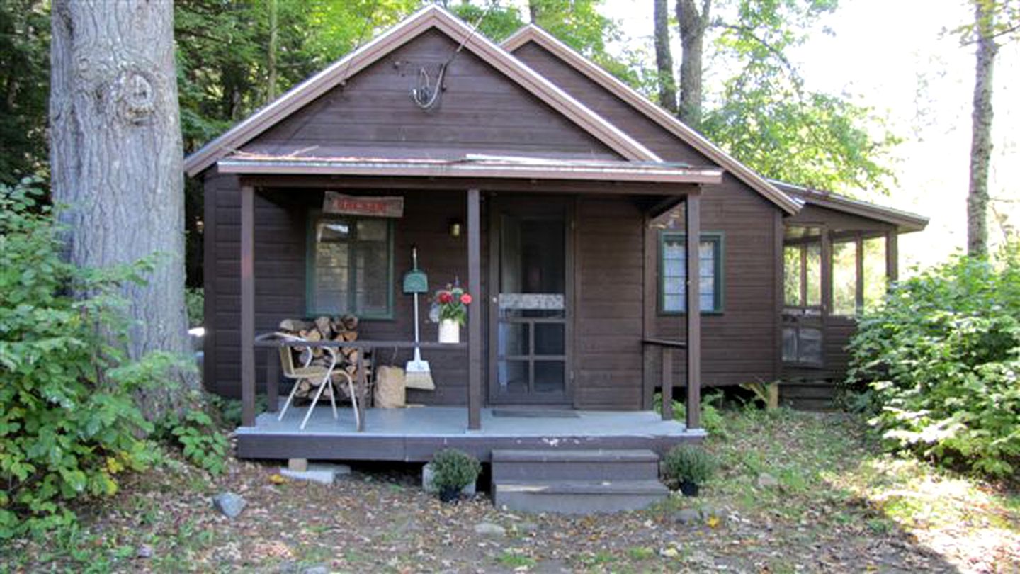 Loch Lyme Lodge, Cabins 14244, Lyme, United States of America