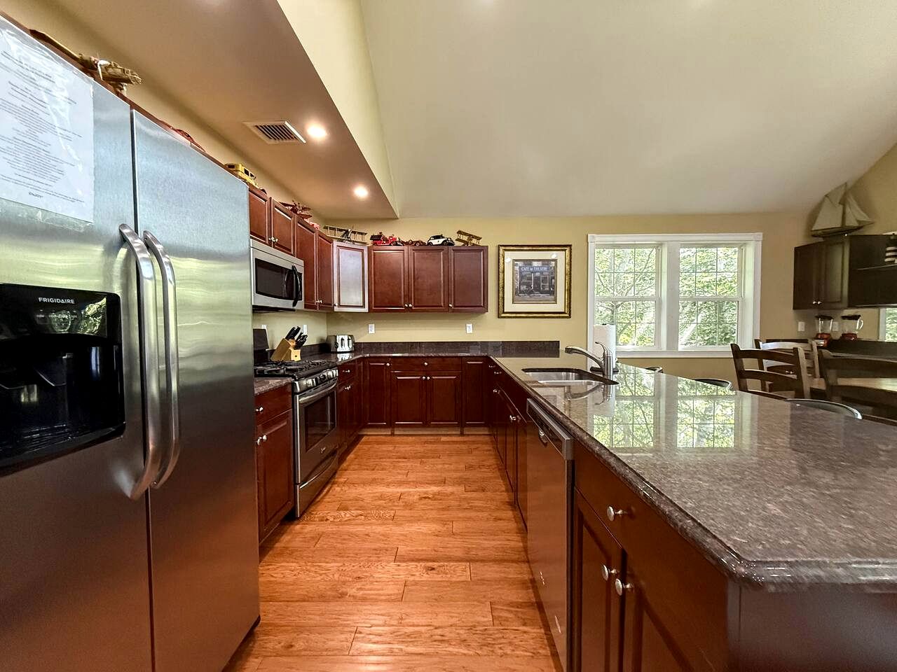 Spacious Vacation Homes with Hot Tubs and Mountain Views near Downtown North Conway, New Hampshire