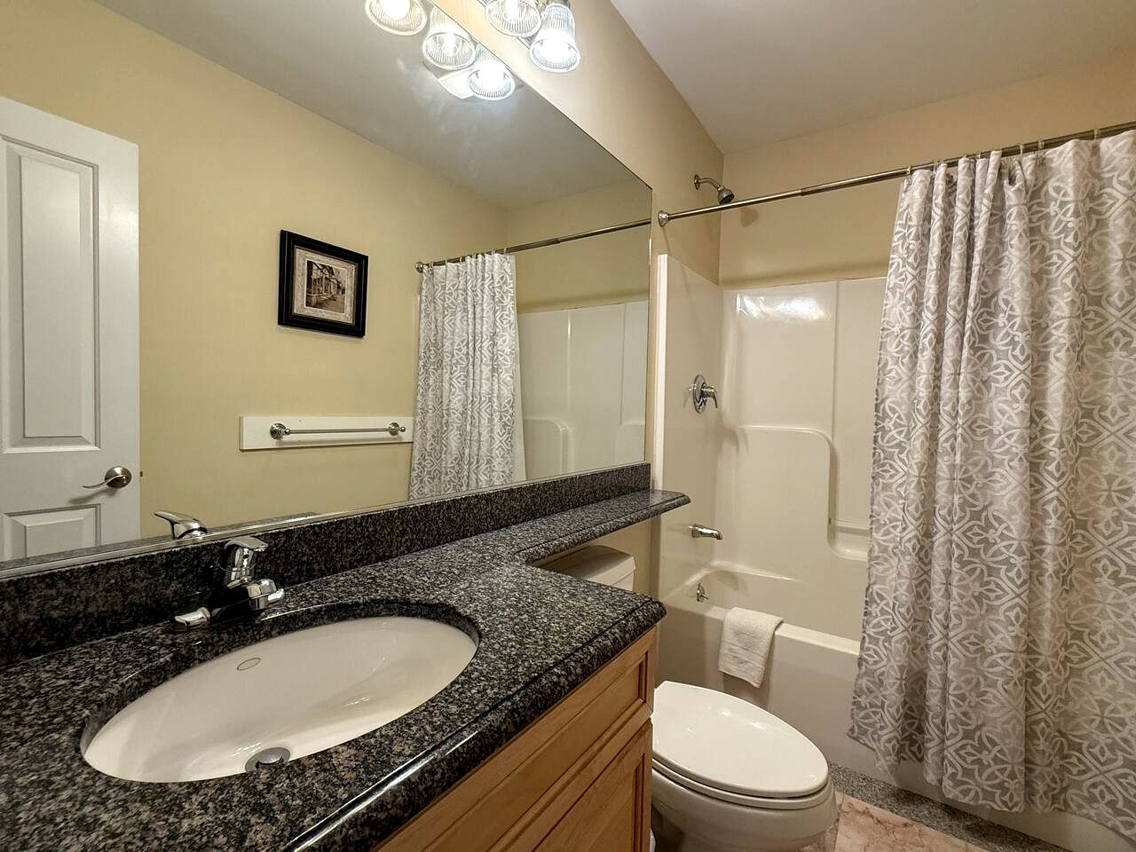Luxury Side-by-Side Vacation Homes with Hot Tubs near Downtown North Conway, New Hampshire