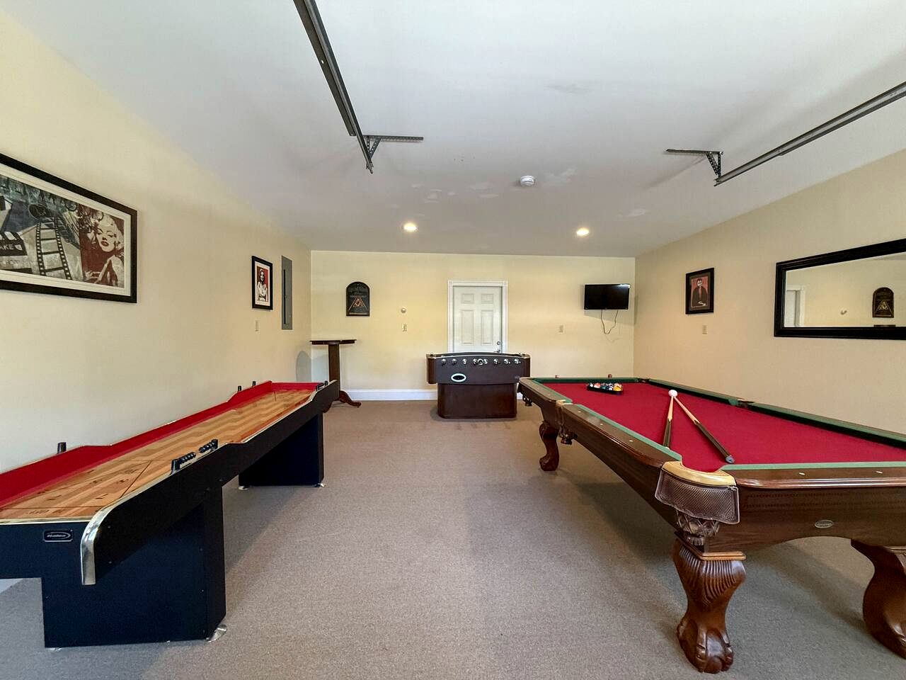 Luxury Side-by-Side Vacation Homes with Hot Tubs near Downtown North Conway, New Hampshire