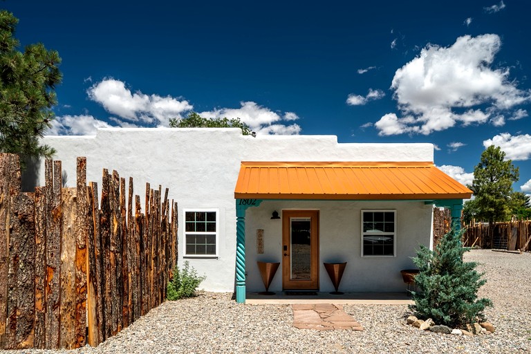 Newly Renovated Vacation Rental with Private Patio Near Glamping & RV Park in Taos, New Mexico
