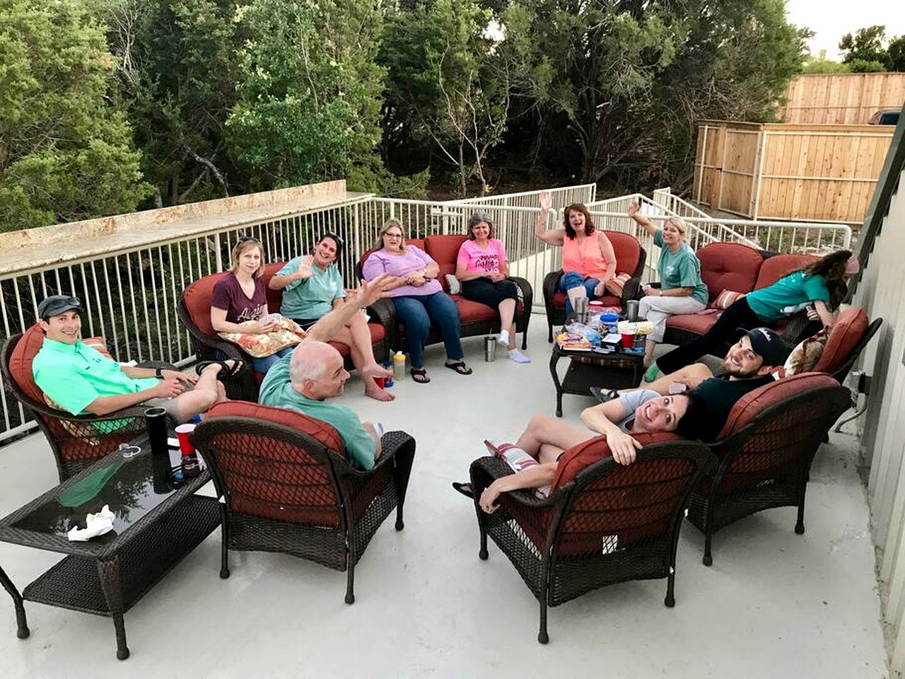 Lodge for Adventure Glamping for Families or Large Groups on Lake Godstone, Texas