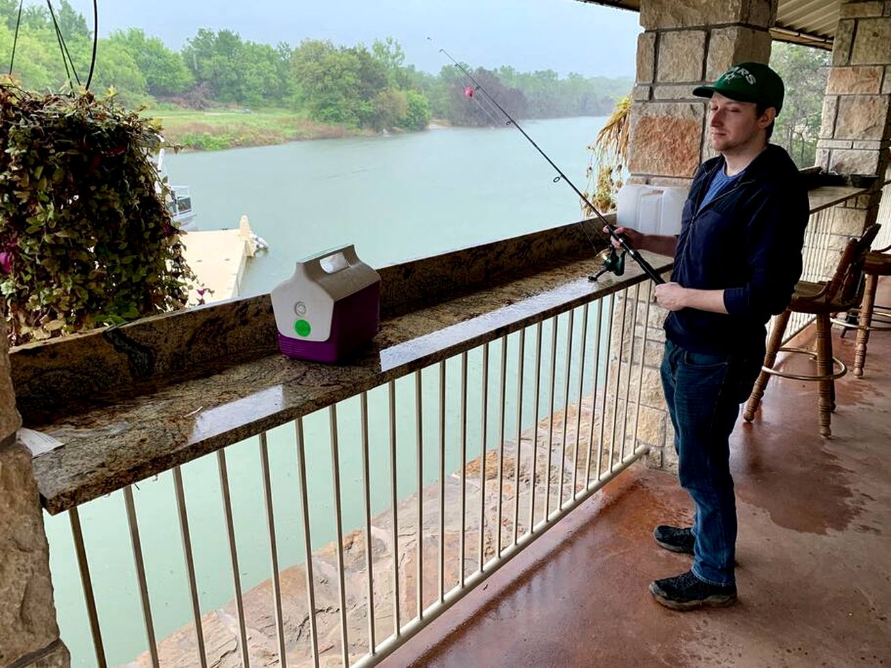 Lodge for Adventure Glamping for Families or Large Groups on Lake Godstone, Texas