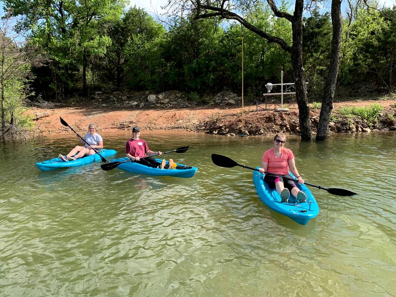 Lodge for Adventure Glamping for Families or Large Groups on Lake Godstone, Texas