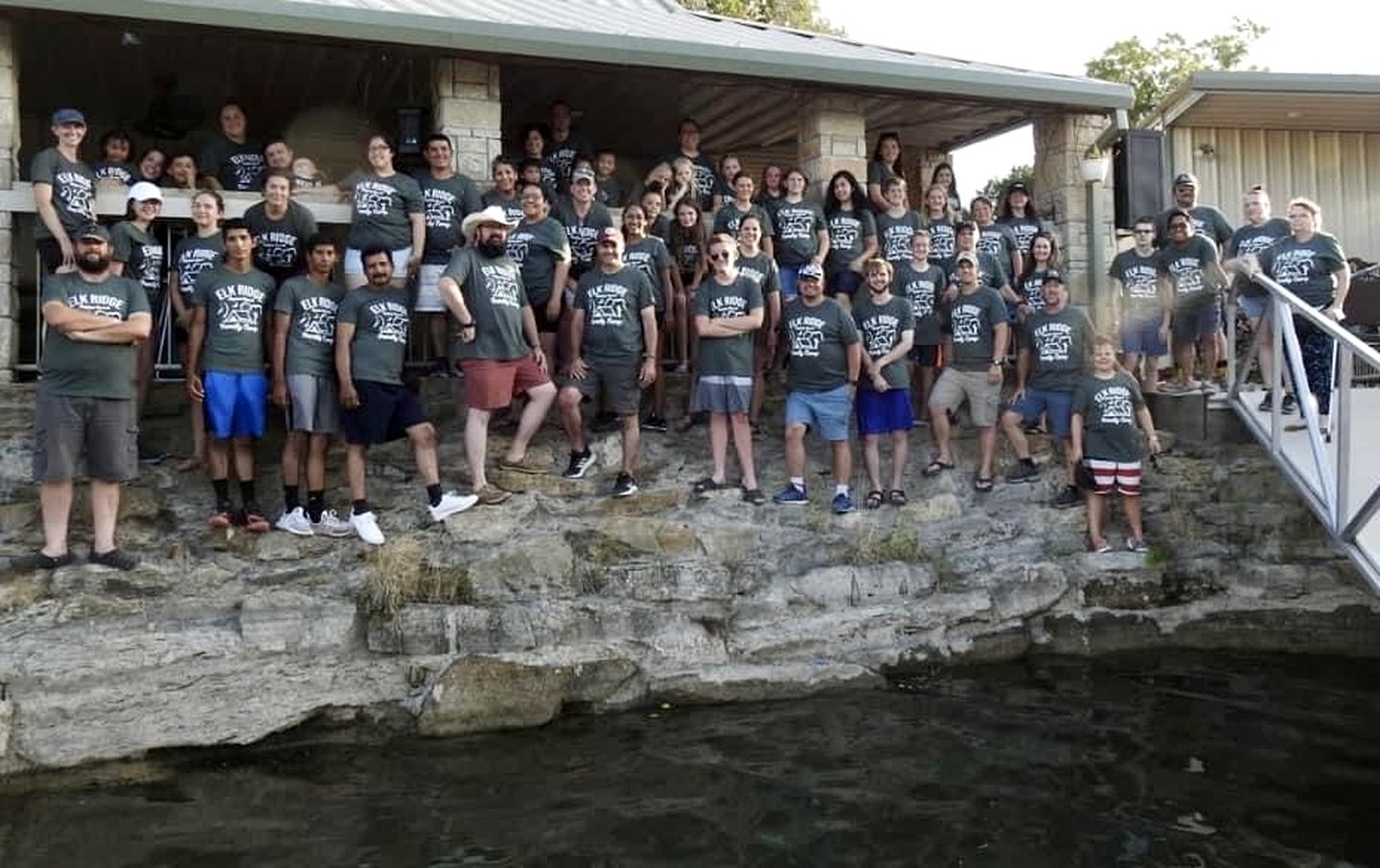 Lodge for Adventure Glamping for Families or Large Groups on Lake Godstone, Texas