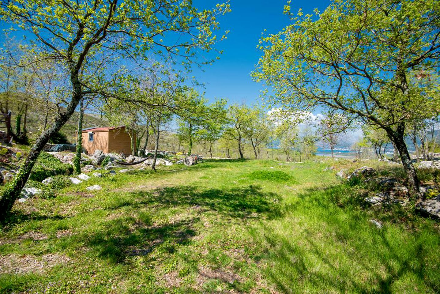 Eco-Friendly Tiny House with Views of the Adriatic Sea on Boka Bay, Montenegro