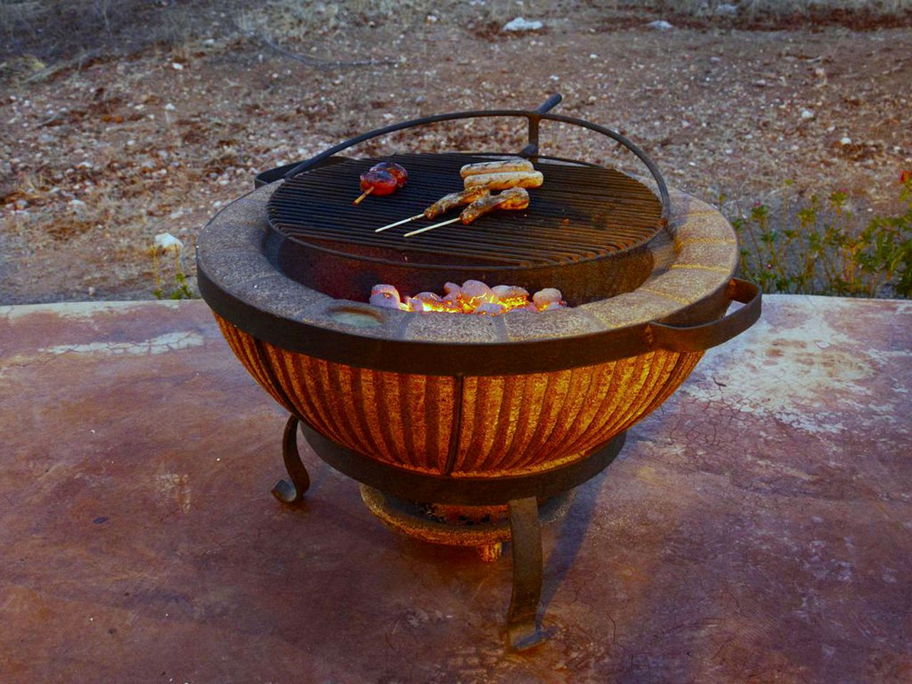 Luxury Hut Rental at Resort Surrounded by African Bushland near Kruger National Park