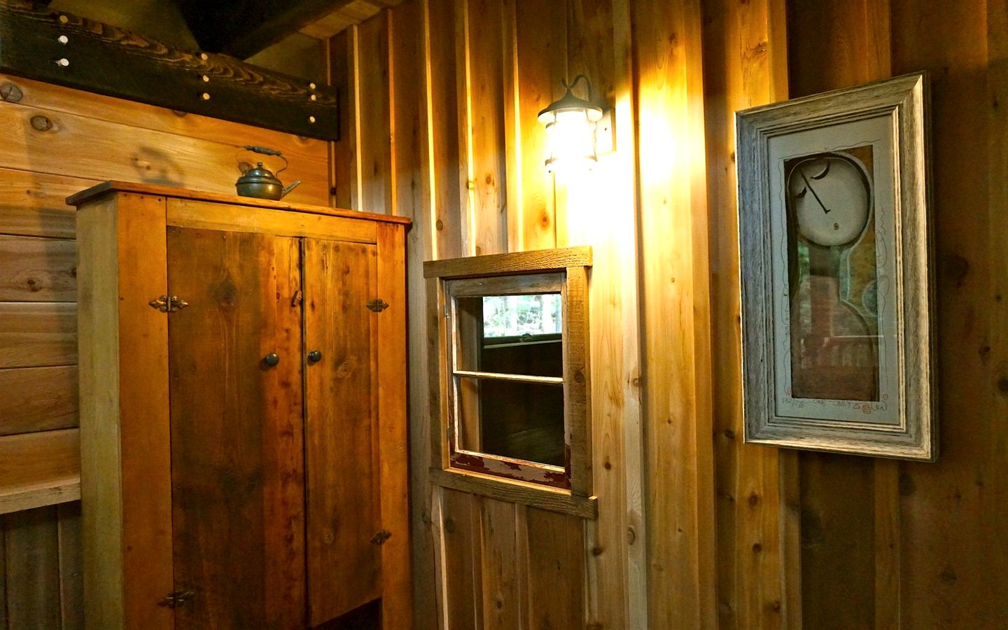 Vintage Canadian-Themed Cabin Nestled next to a Mountain Creek near Nelson, British Columbia