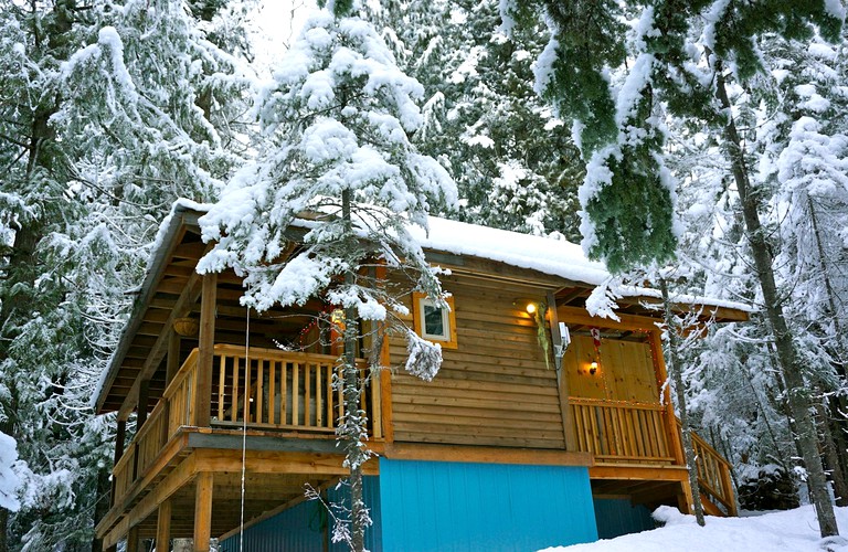 Cabins (Nelson, British Columbia, Canada)