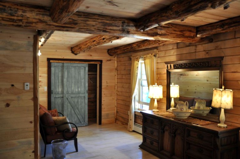 Cabins (St. Johnsville, New York, United States)