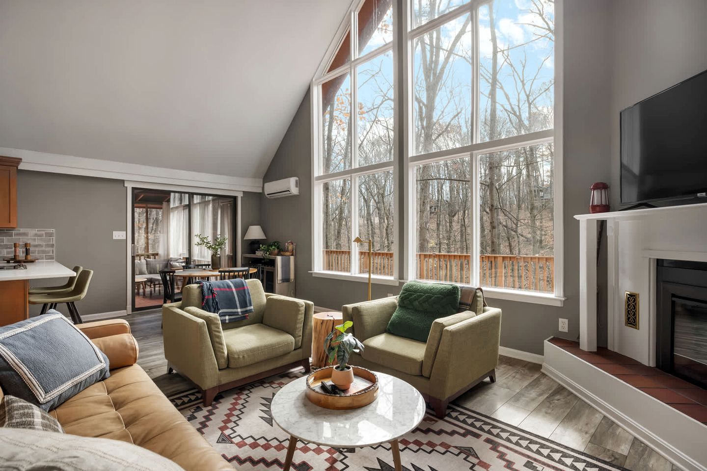 Cozy Cabin in the Heart of West Virginia, near Shenandoah National Park, with WiFi and a Fire Pit