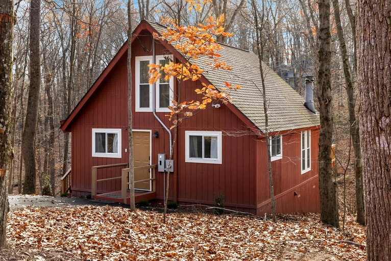 Cabins (United States of America, Hedgesville, West Virginia)
