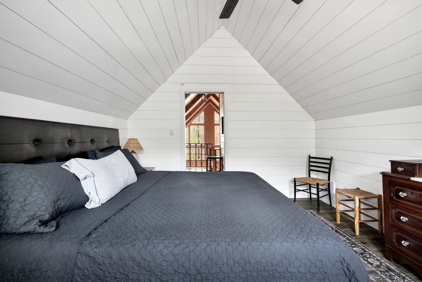 Serene, Creekside Cabin with Wood-Burning Stove for a Tranquil Getaway in the West Virginia Mountains