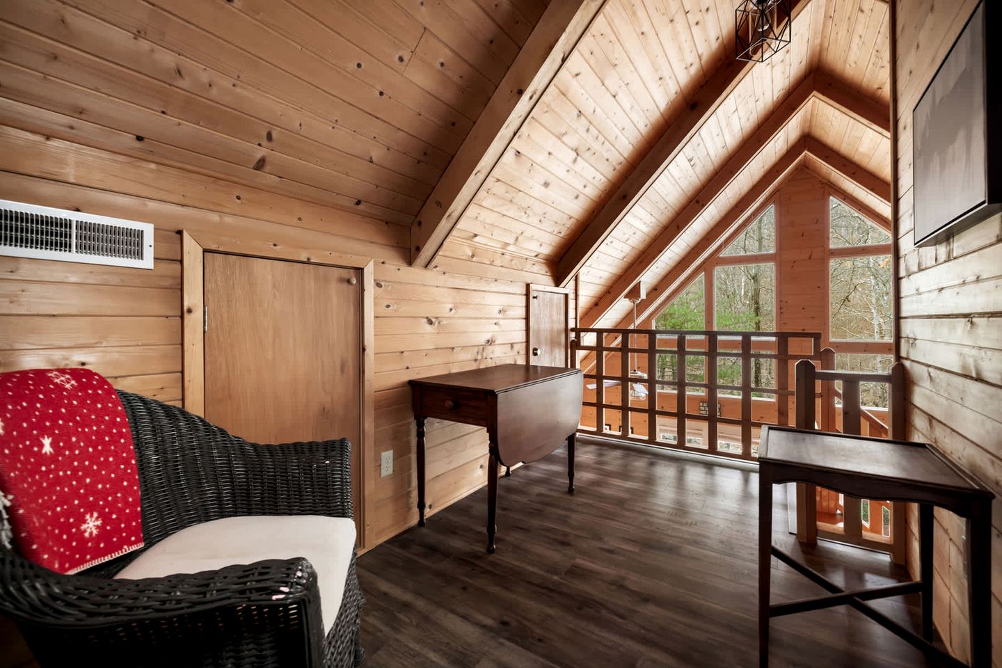 Serene, Creekside Cabin with Wood-Burning Stove for a Tranquil Getaway in the West Virginia Mountains