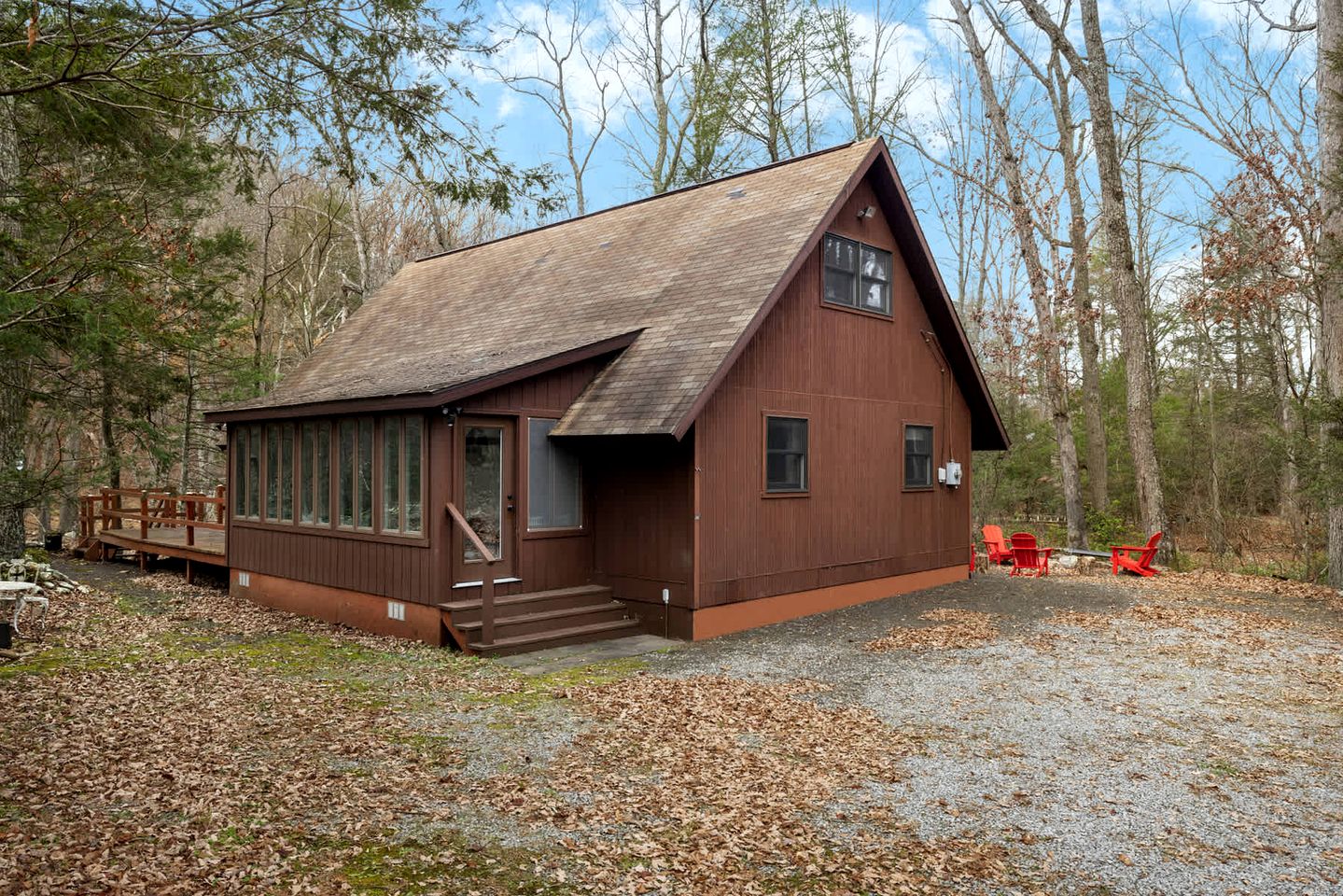 Serene, Creekside Cabin with Wood-Burning Stove for a Tranquil Getaway in the West Virginia Mountains