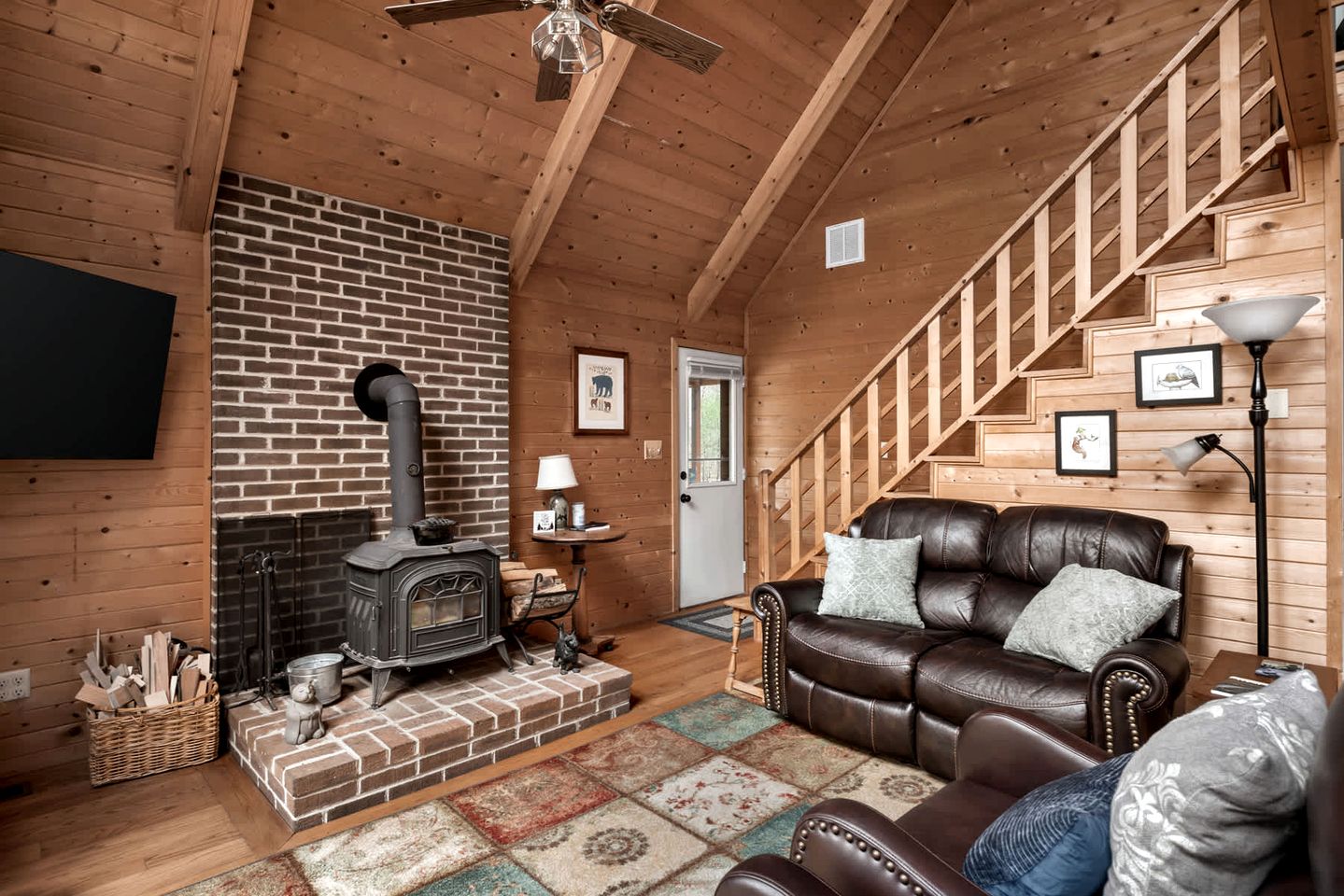 Serene, Creekside Cabin with Wood-Burning Stove for a Tranquil Getaway in the West Virginia Mountains
